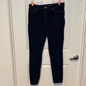 Jennifer Lopez Stretchy Super Skinny Jeans